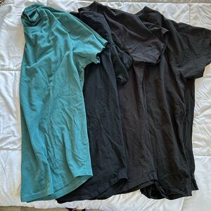 Men’s Alphalete and NVGTN athletic shirt lot (4)